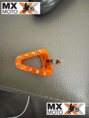 Ponta de Pedal de Freio em Alumínio para KTM SX / XC / SXF / XCF 16 >  - XCW / EXC / EXCF 2017 > - Husqvarna TC FC FX TX 16 > TE FE TBi 17 > - Gas Gas todas 2T e 4T 2021 > Substitui a peça: 55413051000