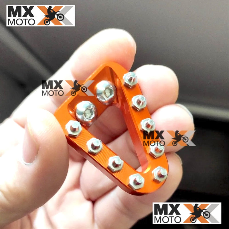 Ponta de Pedal de Freio em Alumínio para KTM SX / XC / SXF / XCF 16 >  - XCW / EXC / EXCF 2017 > - Husqvarna TC FC FX TX 16 > TE FE TBi 17 > - Gas Gas todas 2T e 4T 2021 > Substitui a peça: 55413051000